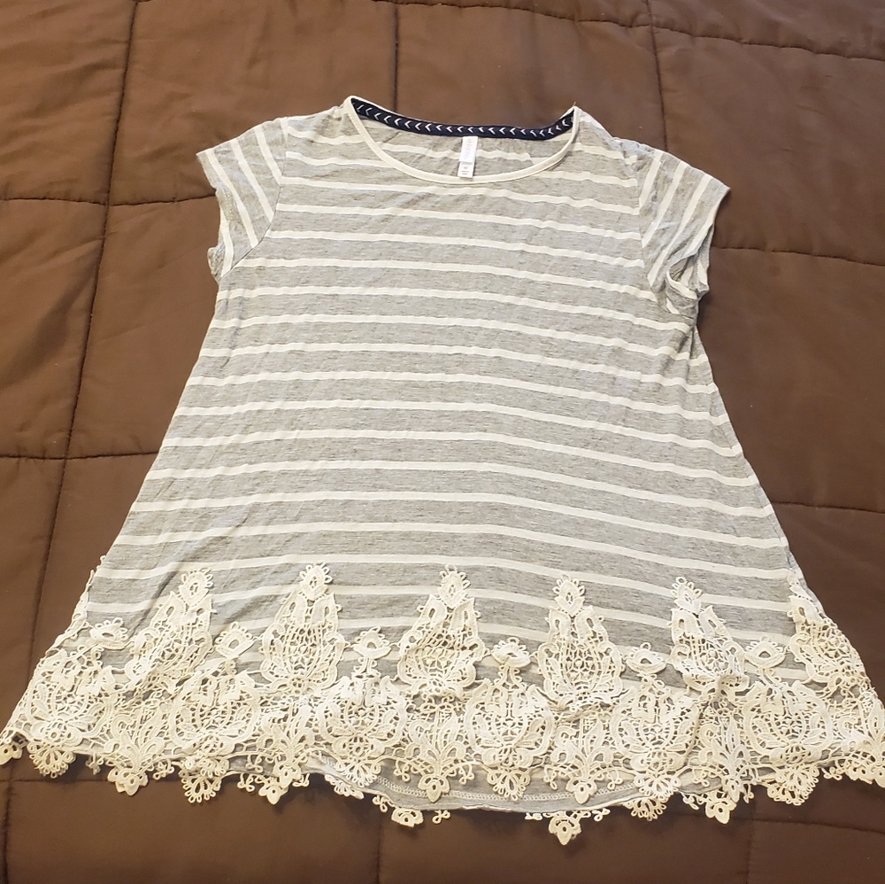 Xhilaration T-shirt